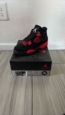 Jordan 4 Red Thunder Sz 9 New
