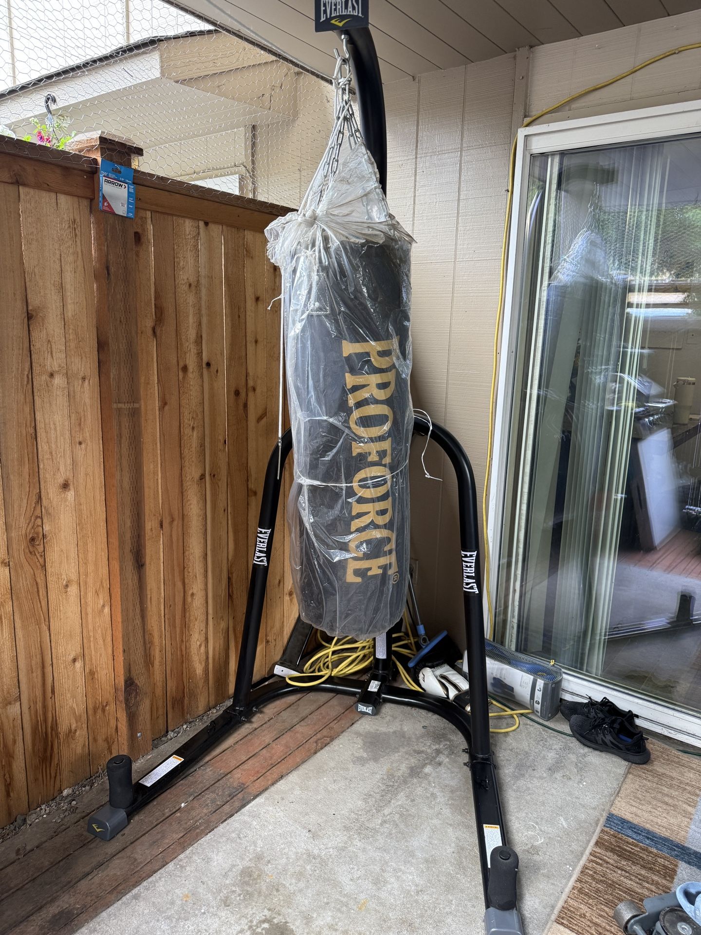 Everlast Stand with Proforce Punching Bag and Gloves