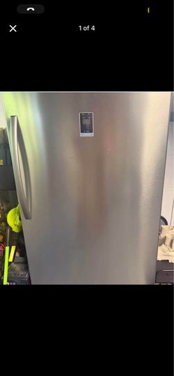 Insignia Freezer
