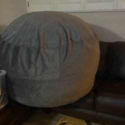 5’ Bean Bag Chair Barely Used 