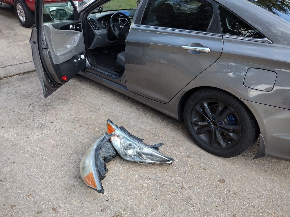 Headlights For A 2011 Hyundai Sonata