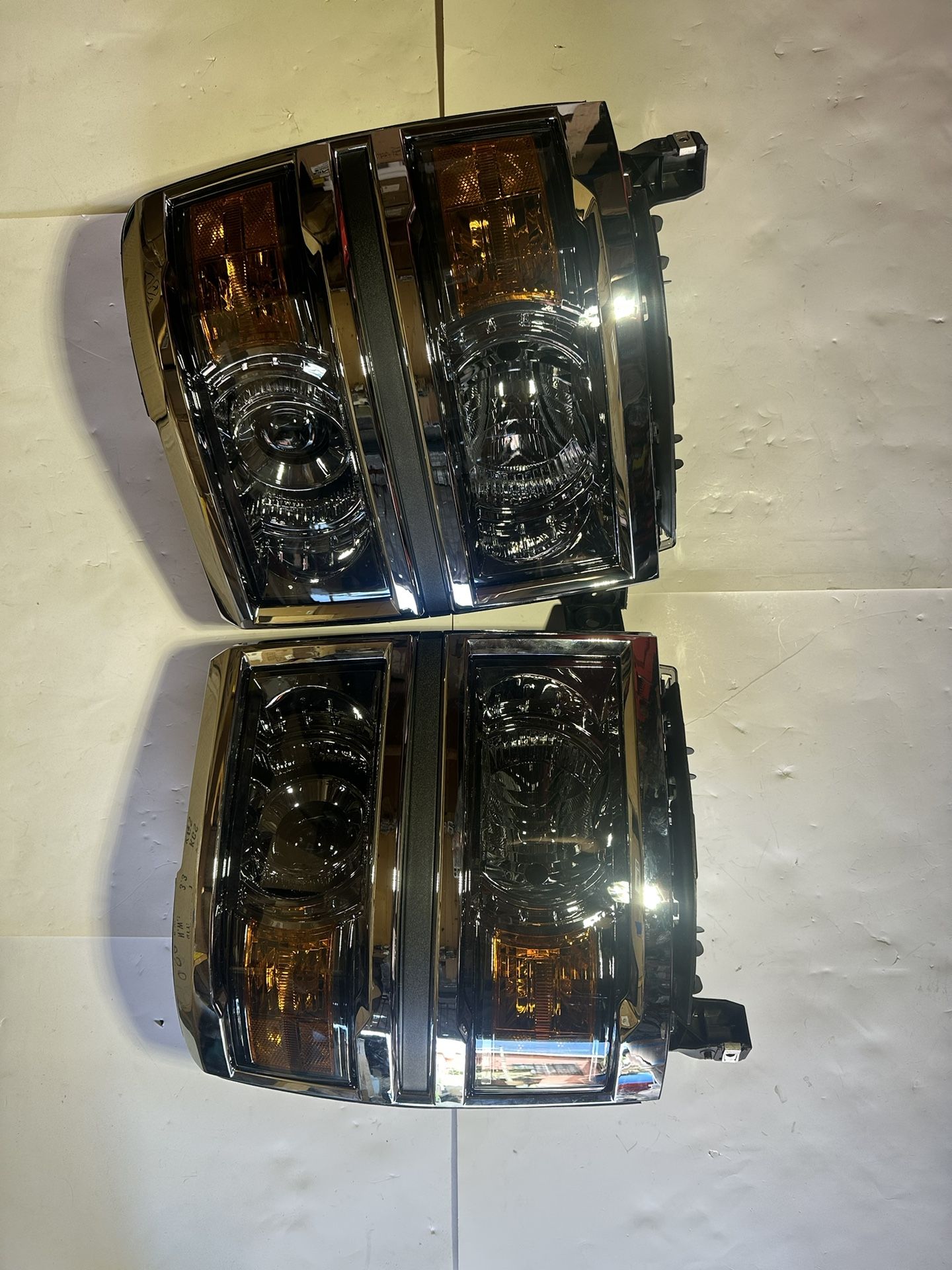 Chevy Silverado 1500 Headlight Year 2014-2015