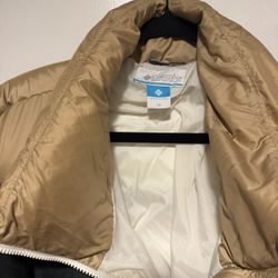 Columbia puffer jacket
