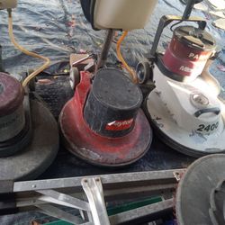 Dayton Floors Scrubber