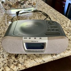 Sony alarm clock FM/AM radio w/ CD player