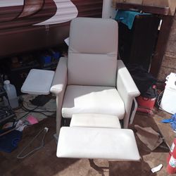 Champion Recovery And Transportation Recliner 