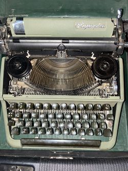 1950 Olympic sm2 typewriter