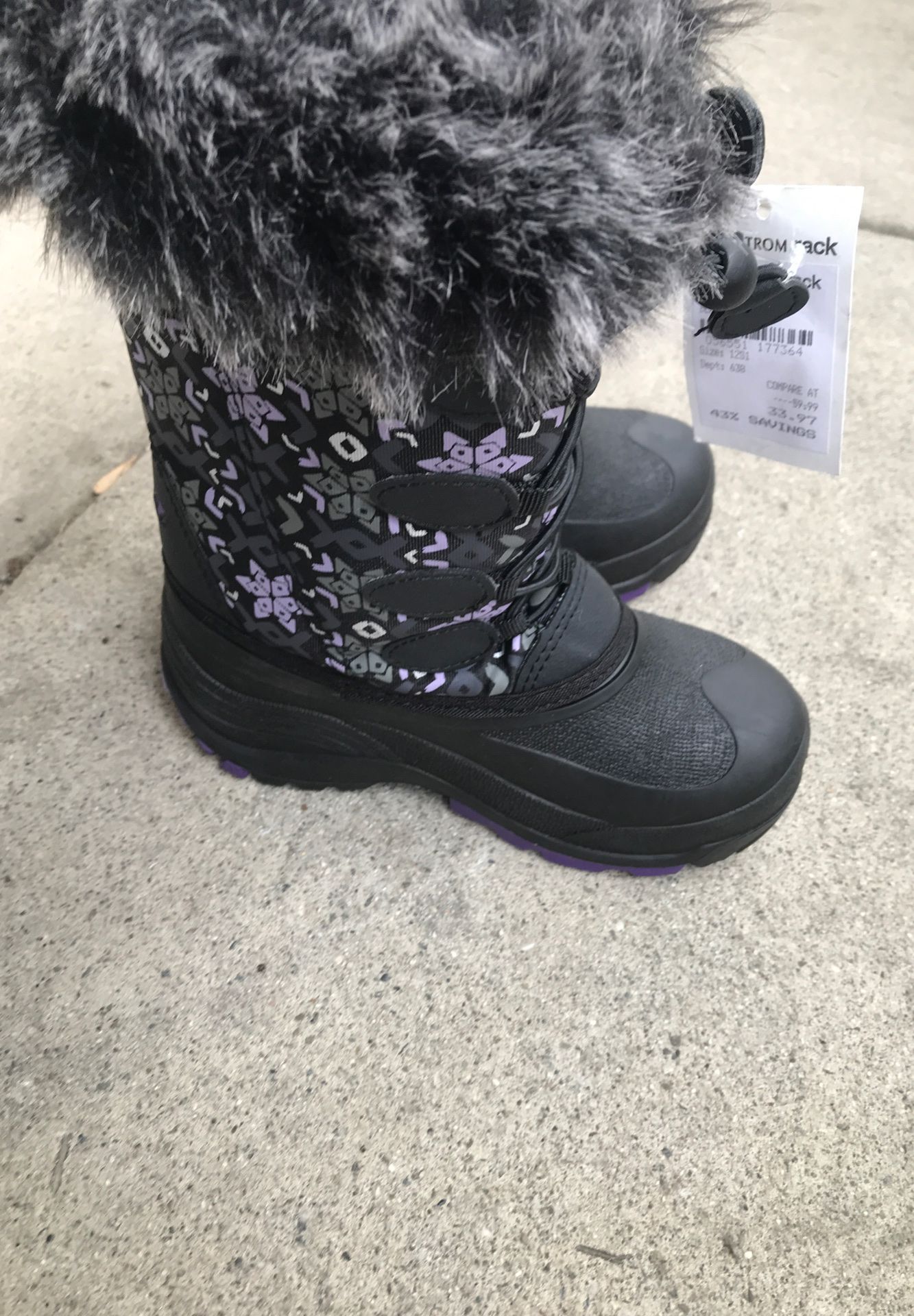 girl snow boots size 12 brand new