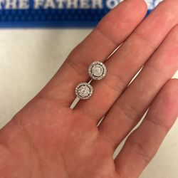 350 OR BEST OFFER DIAMOND EARRINGS 10k WHITE GOLD 2GRAM WEIGHT