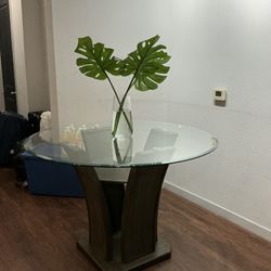Round Glass Dining Table – No Chairs