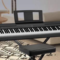 YAMAHA P-71 88-key Digital Piano With Accessories