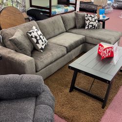 🇺🇸HUGE Blowout Furniture Sale!🇺🇸 Brand New Sectional W/ Designer Accent Pillows Included! $50 Down Takes It Home Today! 