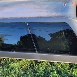 A.R.E. Camper Shell – 1st Gen Toyota Tundra (Double Cab)
