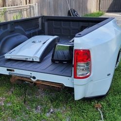 2024 Ram 3500 Dually bed/tailgate/bumper