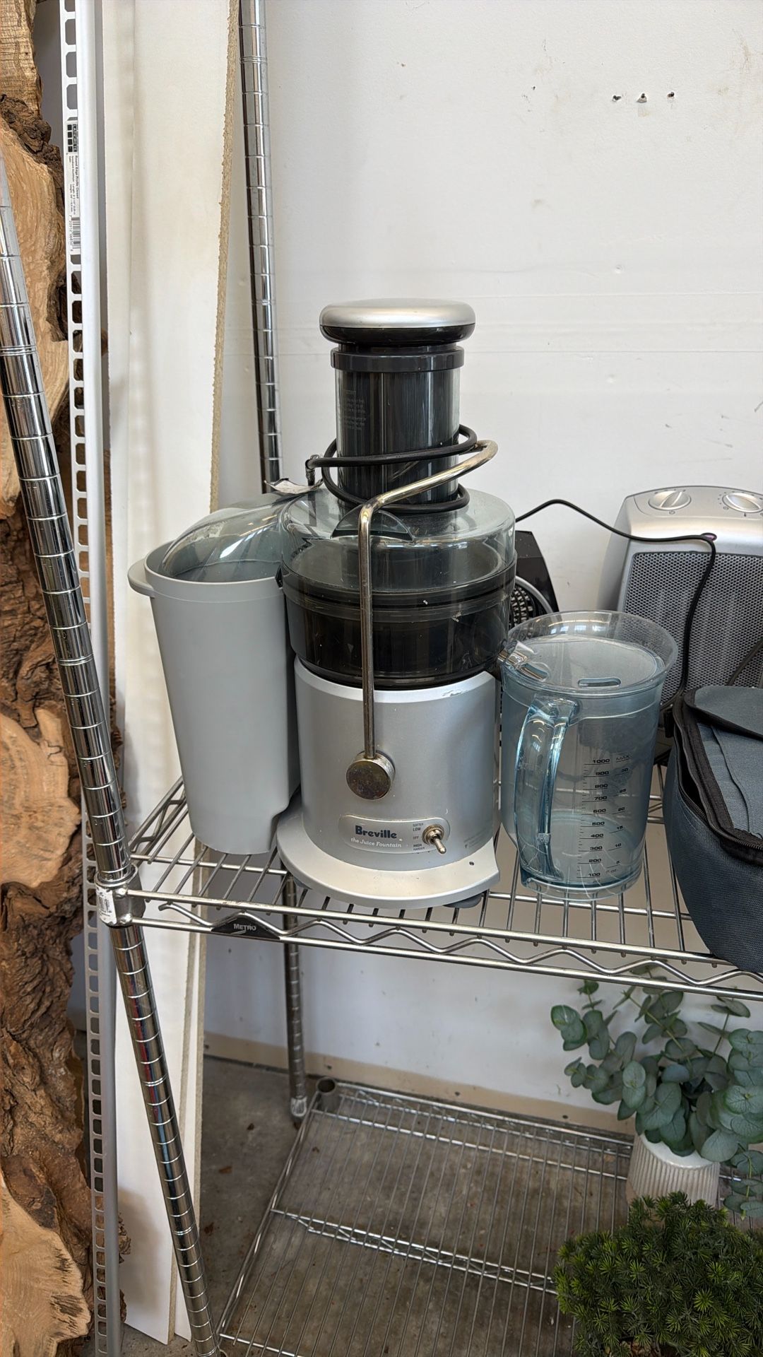 Breville Juice Fountain Plus centrifugal juicer,