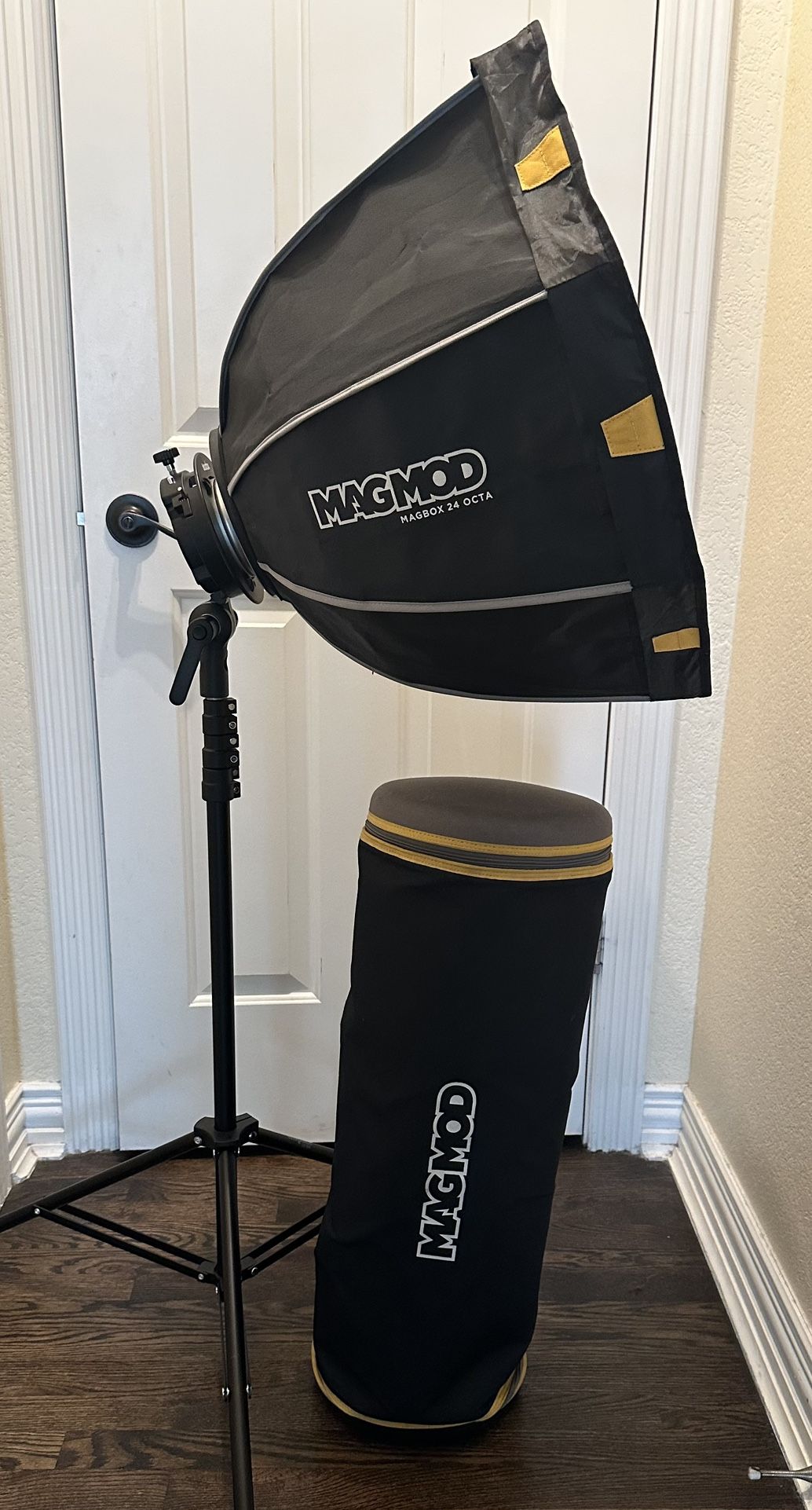 MagMod Softbox With Case And Speedlite Mount