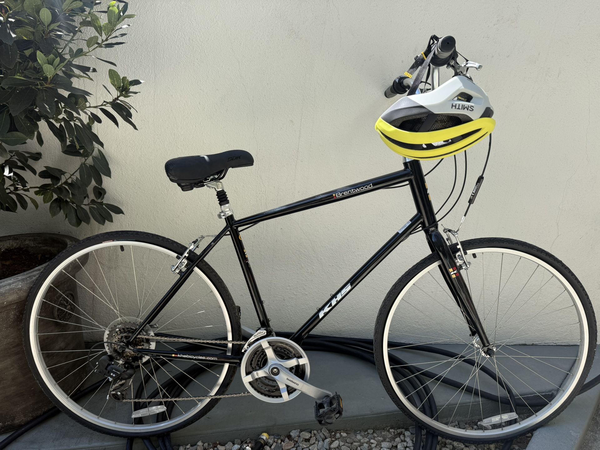 KHS BRENTWOOD Men's 21 Speed Comfort Hybrid Bike