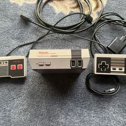 Nintendo NES Classic Edition - 30 Games - Fully Working