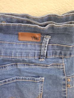 Women's short Size 11.muchacha