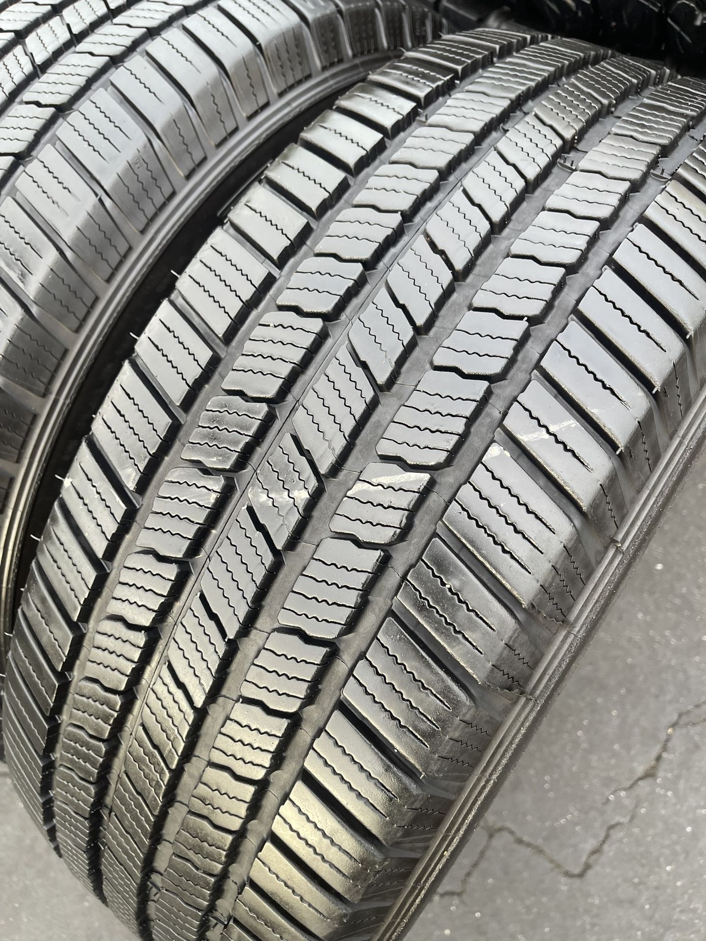 235/55/18 (2) Michelin Defender $120 For Both 
