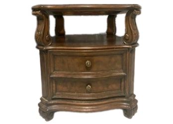 Vintage Nightstand Drexel Heritage Furniture - Mesa de Noche Vintage