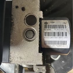 ABS-module Dodge Charge 2010-2013