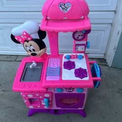Minnie Mouse Kitchen