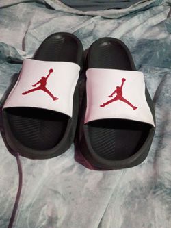 Air Jordan slides size 12