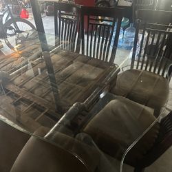 Dining Room Table Sits Up To 8