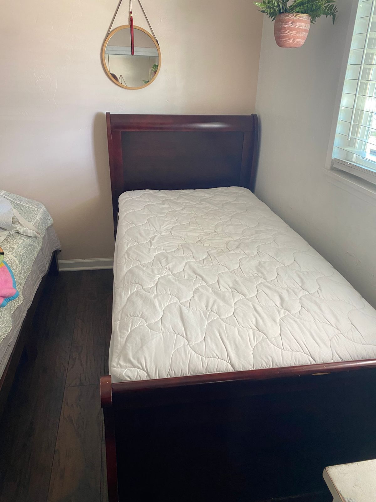 TWIN BED , Real Wood , Box Spring And Mattress 