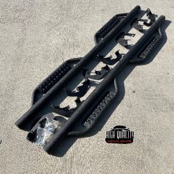 Chevy  Silverado 2007. 2019 Side Steps.