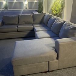 Huge Dark Grey Sectional Couch Sofa From Living Spaces  In Excellent Condition - FREE DELIVERY 🚛