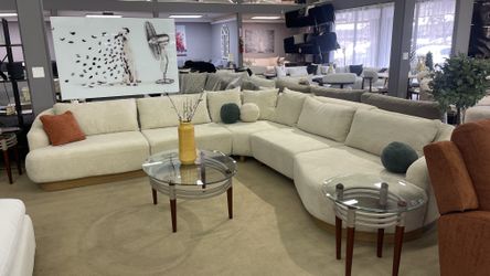 Cream Curved 5-piece Symmetrical Corner Sectional Sofa