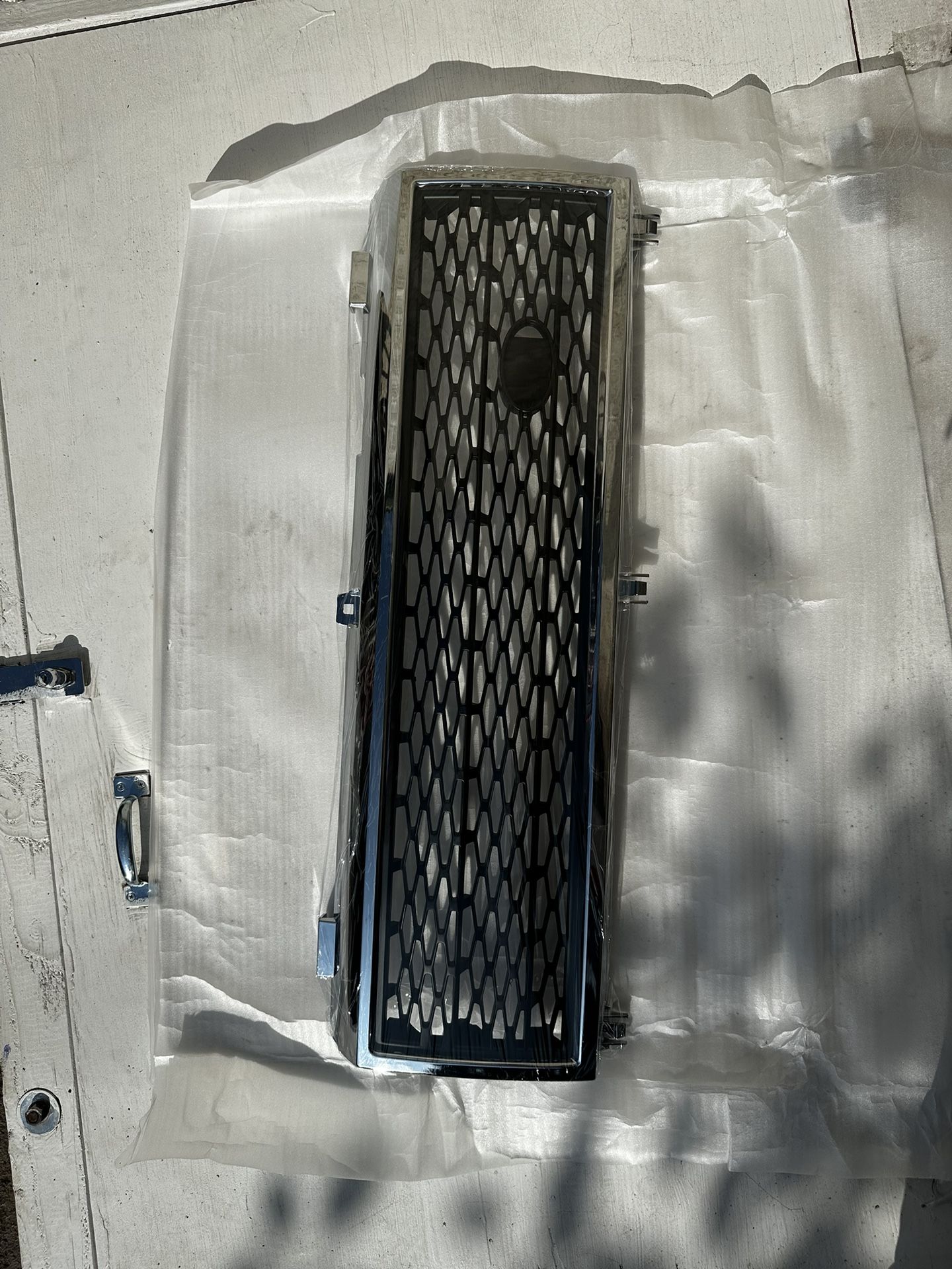 Land Rover/Rang over grill 2003/2005