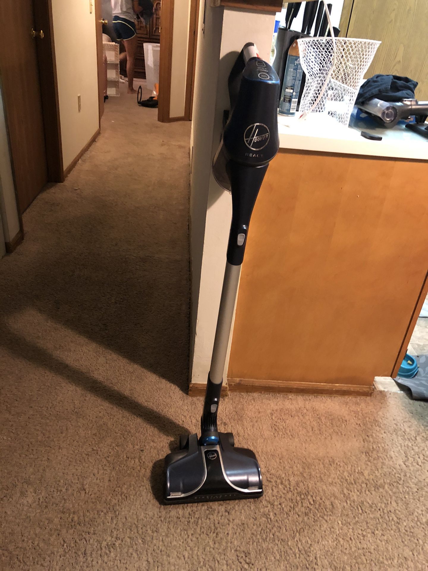 Cordless sweeper comes with battery and charger