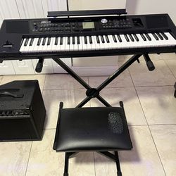 Roland Bk-5 with case, stool, stand and speaker 