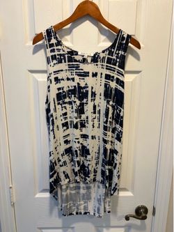 Rose + Olive High-Low Tank Top women’s size XL - clothes