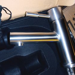 bathroom sink faucet 