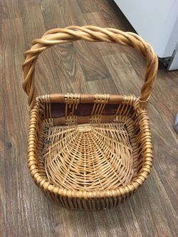 Vintage Wicker Basket $3