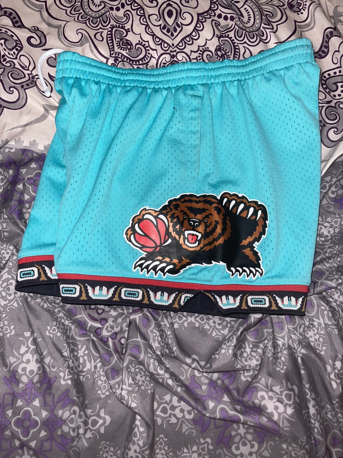 Memphis Grizzlies Hardwood Classic Shorts for Sale in Wheeling, IL - OfferUp