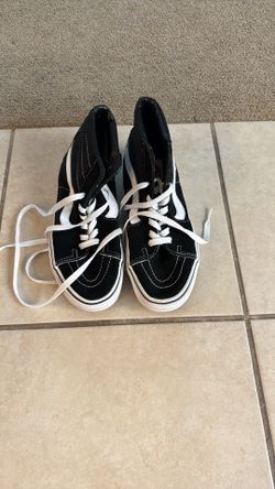 Vans Women’s Size 8 - New