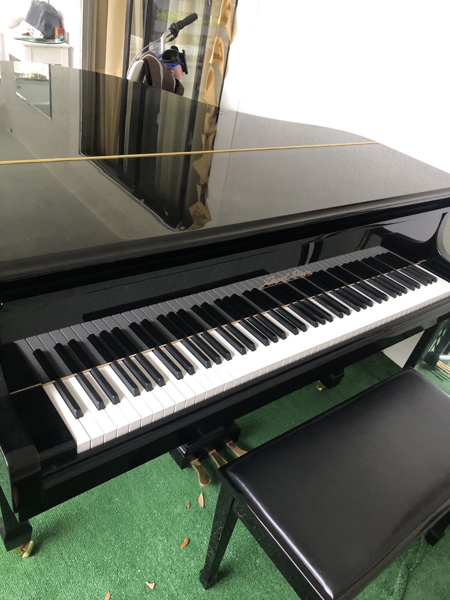 Pearl River GP142 Piano