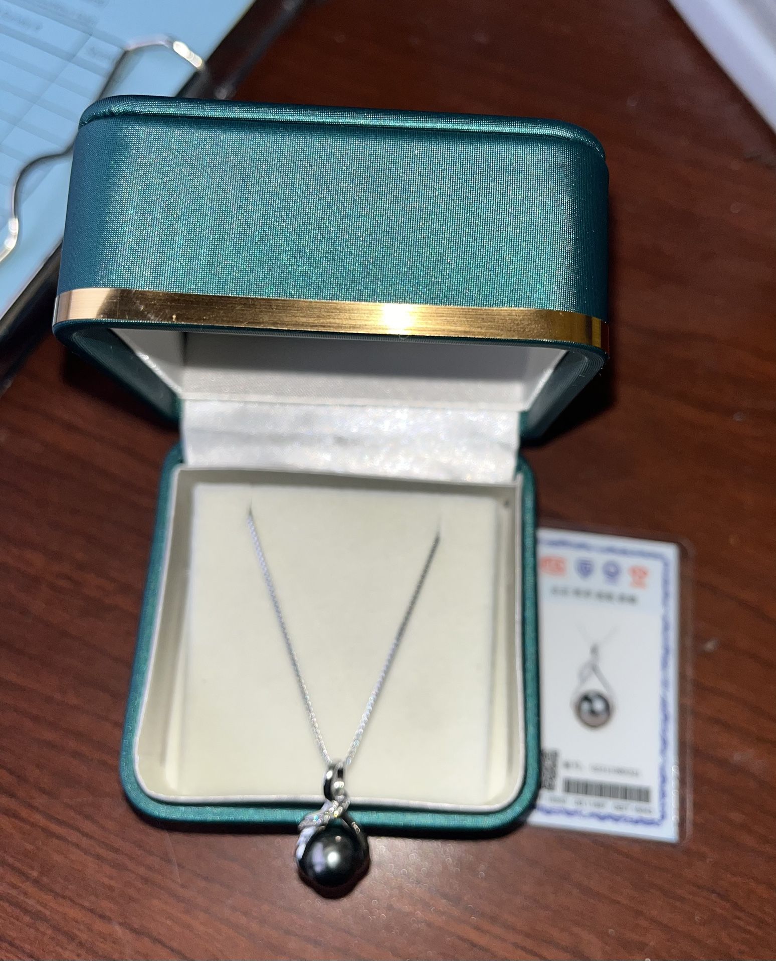 Black Pearl Silver Necklace