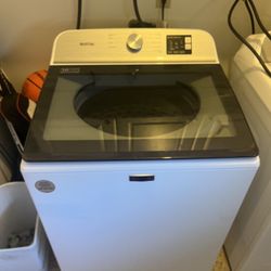 Maytag Top Load Washer – Like New – 4.8 cu ft