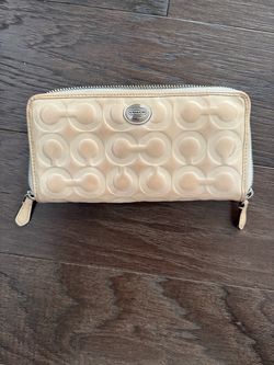 Coach Peyton Op Art Embossed Patent Leather Accordion Zip Wallet (Style F49962)