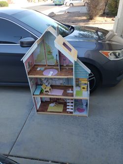 Kid Kraft Dollhouse