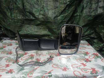 2013 Dodge Ram 2500 Right Mirror W/Signal Light