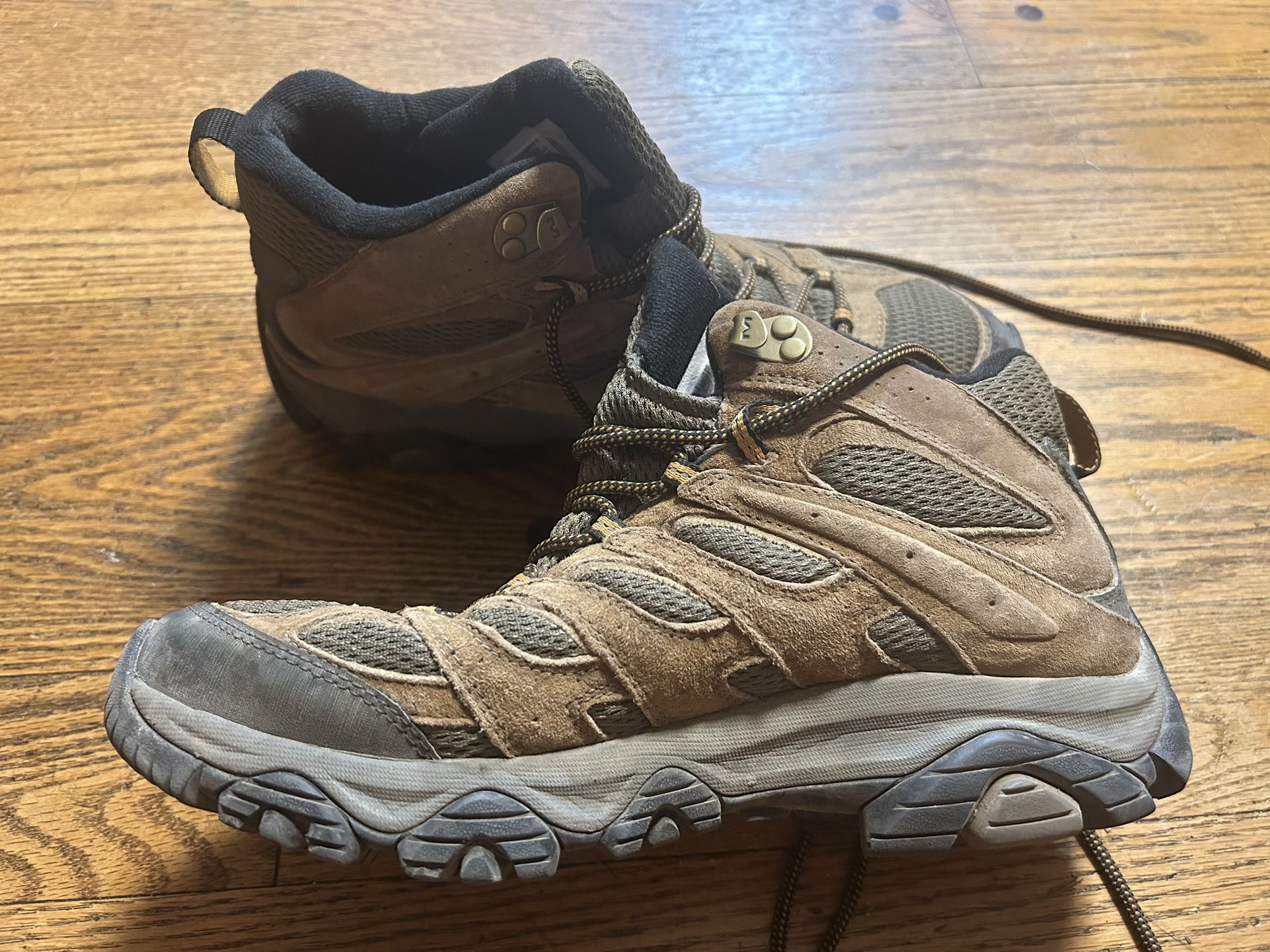 Merrell Hiking Boots Men’s 9.5