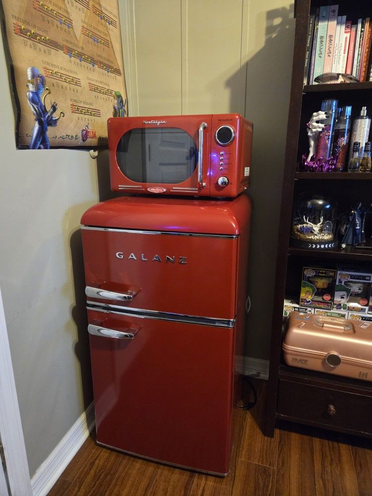 Galanz Mini Fridge And Nostalgia Microwave For Sale