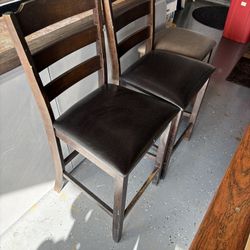 Bar Stools And Chairs